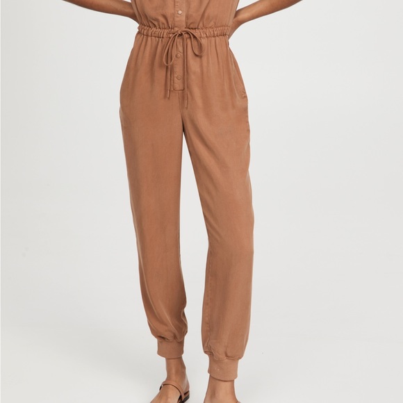 alice + olivia Xenia Collared Jumpsuit - Picture 4 of 4